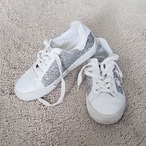 Girls size 4 Soda sneakers